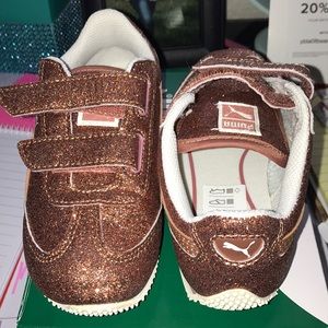 Toddler girls PUMA glitter sneakers rose gold 10C